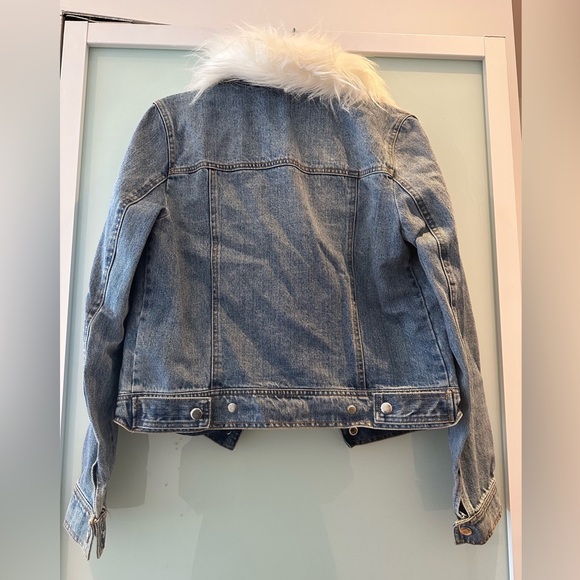 Bagatelle Denim Jacket w/ Removable Faux Fur Collar Cropped Excellent Condition - Picture 3 of 4